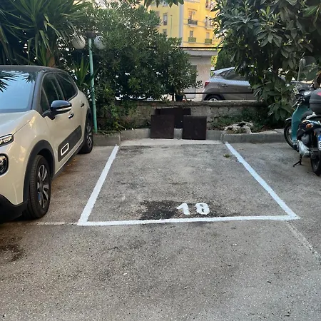 Goodangel House Nápoles